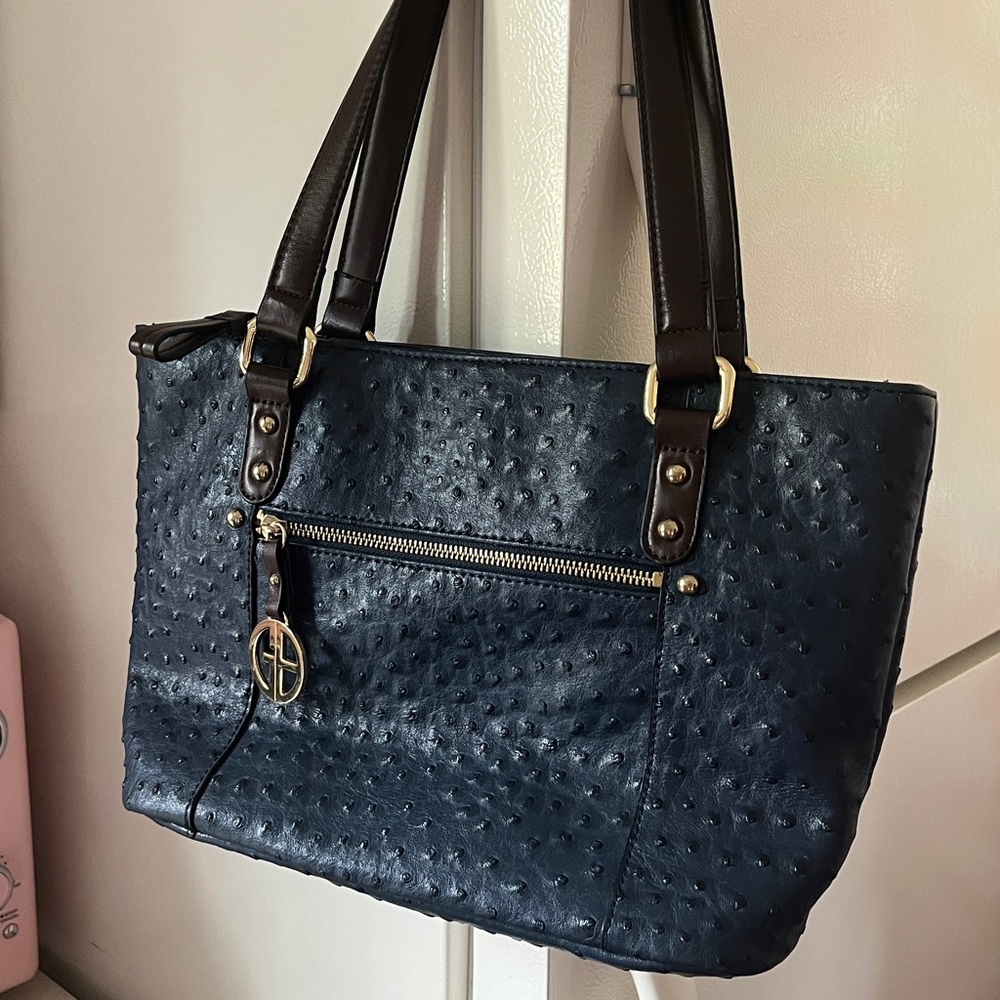 Giani Bernini Shoulder Bag in Navy